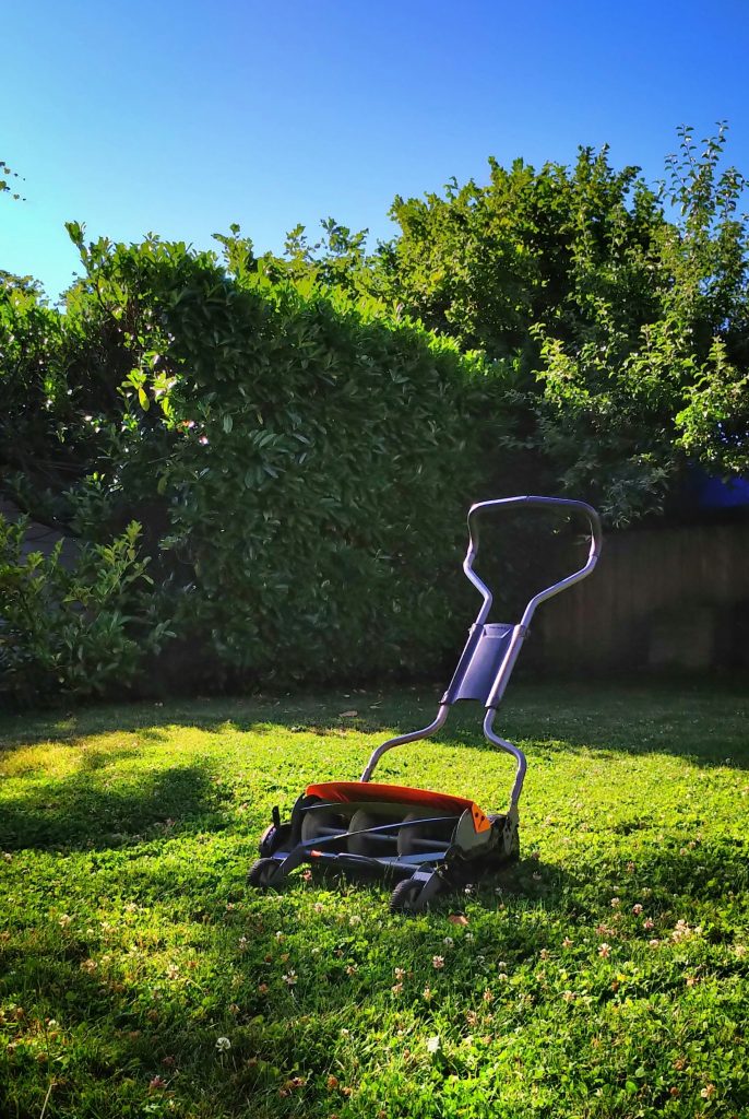 Push mower. 